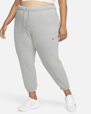 women's nike therma insulated training joggers