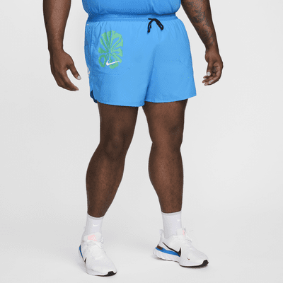 Shorts de correr Dri-FIT de 13 cm con forro de ropa interior para hombre Nike Stride Run Energy