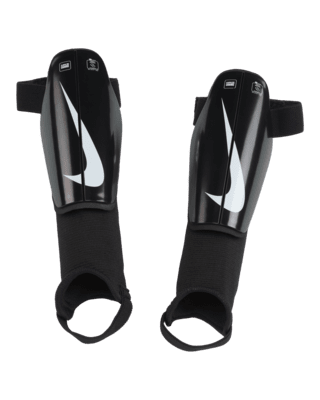 Детские  Nike Charge Kids' Soccer Shin Guards