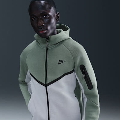 Nike Tech