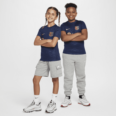 FC Barcelona Academy Pro İç Saha Nike Dri-FIT Maç Öncesi Kısa Kollu Genç Çocuk Futbol Üstü