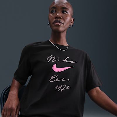 Playera de ajuste holgado para mujer Nike Sportswear Essentials