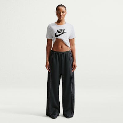 Nike Sportswear Essentials Women's Logo T-Shirt
