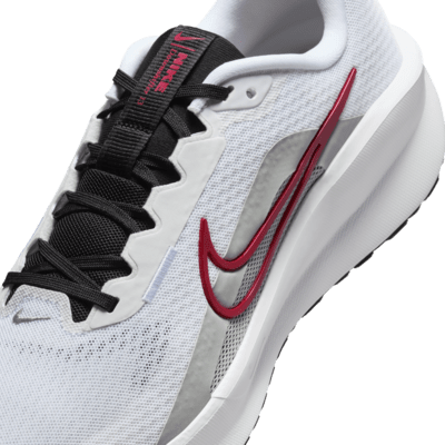 Tenis de correr en pavimento para hombre Nike Downshifter 13