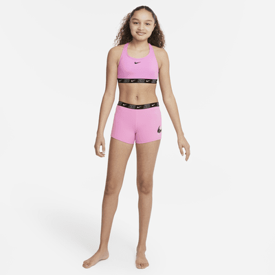 Conjunto de shorts y bikini de espalda deportiva para niña talla grande Nike Swim Logo Tape