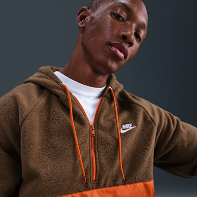 Playera acondicionada para el invierno para hombre Nike Sportswear Club