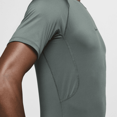 Haut de fitness ajusté à manches courtes Nike Pro Dri-FIT pour homme