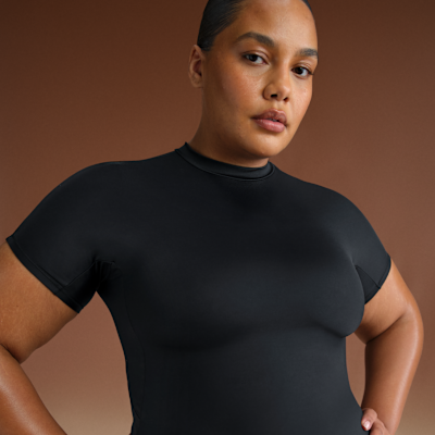 NikeSKIMS Shine Women's Mock-Neck Short-Sleeve Top