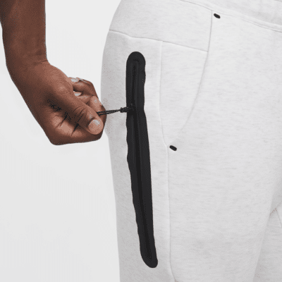 Joggers de tejido Fleece para hombre Nike Tech