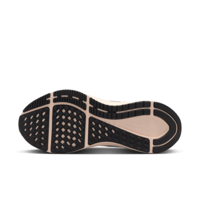 Nike Structure 25 hardloopschoenen voor dames (straat)