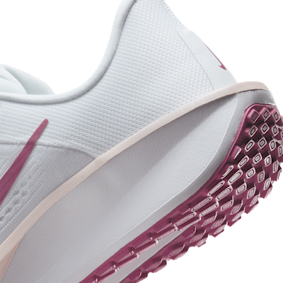 Nike Quest 6 Straßenlaufschuh (Damen)