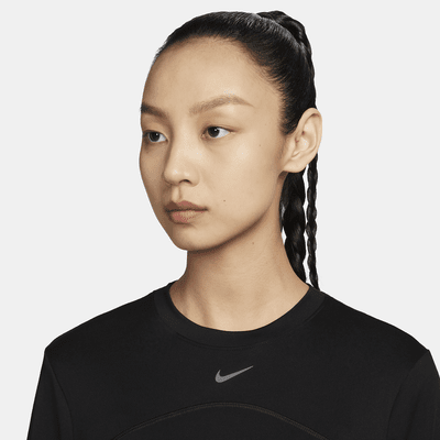 เสื้อวิ่งคอกลมผู้หญิง Nike Dri-FIT Swift Element UV