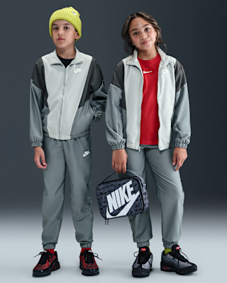 Детский спортивный костюм Nike Sportswear Big Kids' Woven Tracksuit