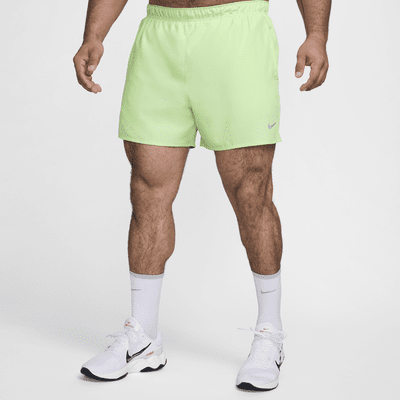 Shorts de correr Dri-FIT de 13 cm con forro de ropa interior para hombre Nike Challenger