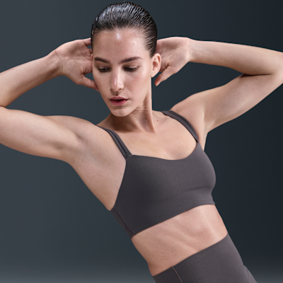 Nike Zenvy Strappy Women's Light-Support Padded Sports Bra