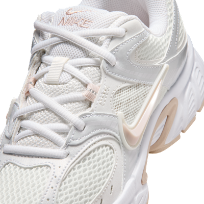 Nike V5 RNR Women's Shoes with Reflective Design Accents