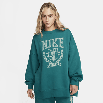 Nike Sportswear Women's Oversized Fleece Crew-Neck Sweatshirt. Nike NL