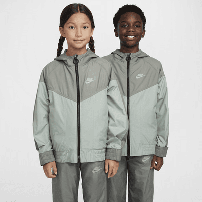 Chamarra Repel para niños talla grande Nike Sportswear Windrunner EasyOn