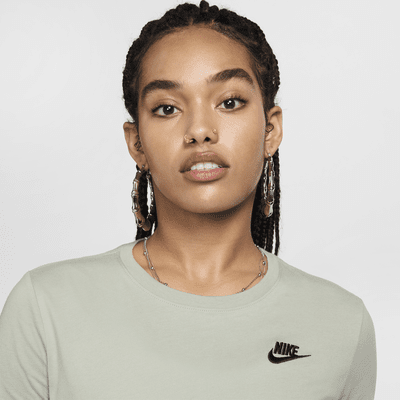 Nike Sportswear Club Essentials T-shirt voor dames