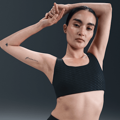 Nike Alate All U