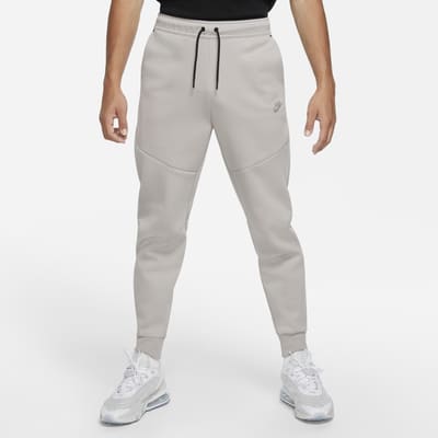nike tech fleece jogging suit