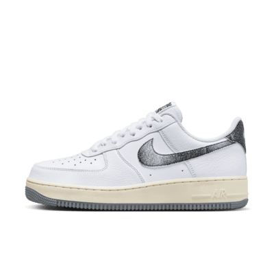 Nike Air Force 1 '07 Shoes Size 12.5 (White)