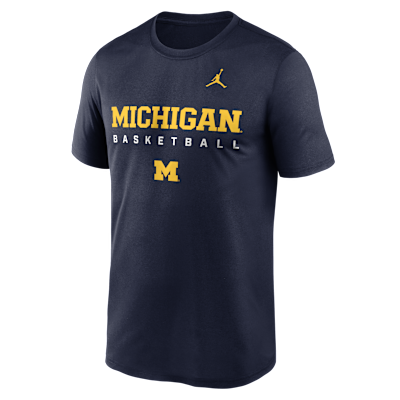 Michigan Courtside Basketball Legend