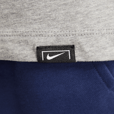 Chelsea F.C. Older Kids' Nike Football T-Shirt