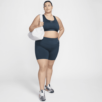 Shorts de ciclismo de 20 cm de tiro alto de media sujeción para mujer Nike Universa con bolsillos (talla grande)