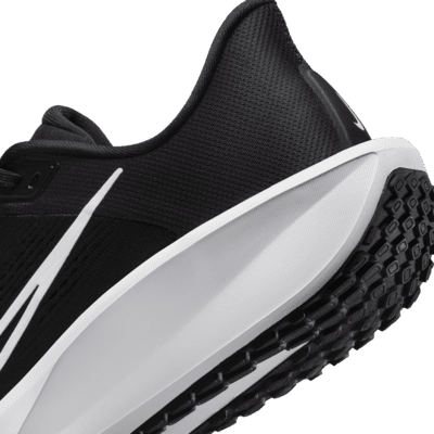 Tenis de correr en carretera para hombre Nike Quest 6