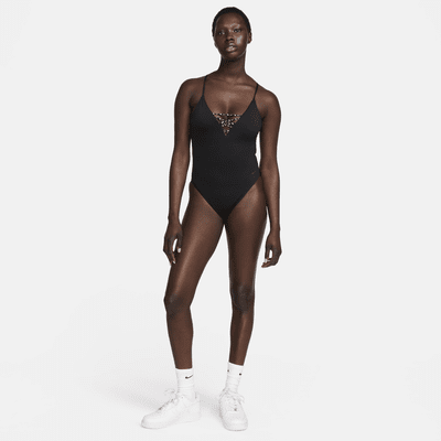 Nike Swim Sneakerkini 2.0-badedragt med krydsryg til kvinder