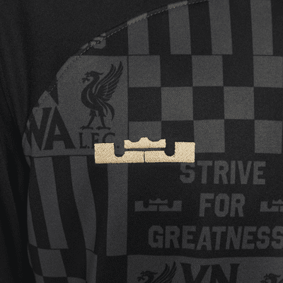 Męska koszulka piłkarska Nike Dri-FIT LeBron x Liverpool F.C. Stadium (replika)