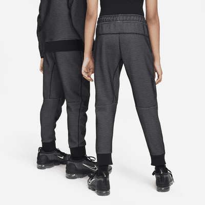 Nike Sportswear Tech Fleece téliesített nadrág nagyobb gyerekeknek (fiúknak)