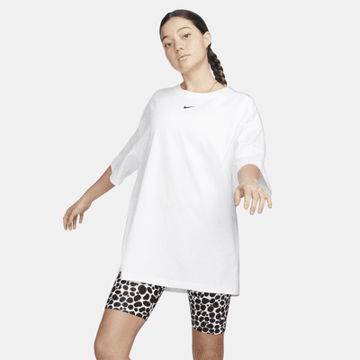 Nike Sportswear Essential Women's Oversized T-Shirt