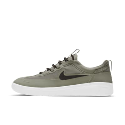 nike sb nyjah free black  and amp white skate shoes
