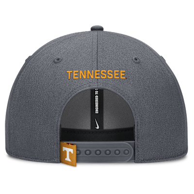 Gorra de rejilla universitaria Nike Dri-FIT ajustable para hombre Tennessee On-Field Rise Gameday