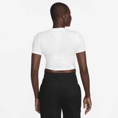 Nike Sportswear Essential Women's Slim Cropped T-Shirt. Nike UK