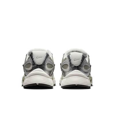 Nike V5 RNR Women's Shoes with Reflective Design Accents