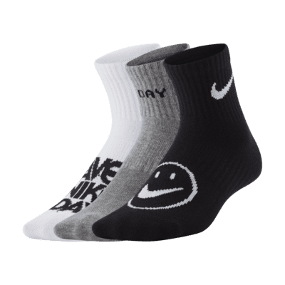 gray nike ankle socks