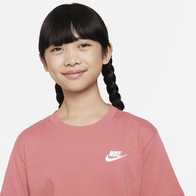 Nike Sportswear Older Kids' (Girls') T-Shirt. Nike IL