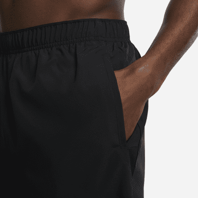 Nike Challenger multifunctionele niet-gevoerde herenshorts met Dri-FIT (23 cm)