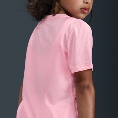 Playera con gráfico para niños talla pequeña Nike Dri-FIT