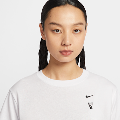 เสื้อยืดบาสเก็ตบอลแขนสั้นผู้หญิง Nike