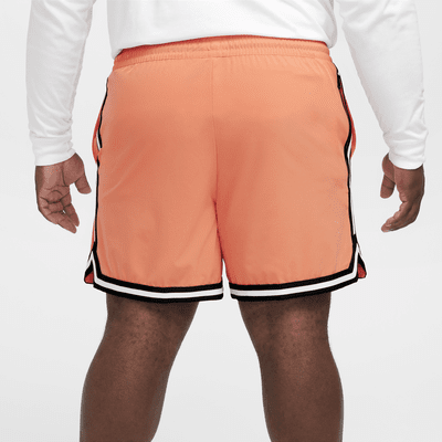 Shorts de básquetbol de tejido Woven UV Dri-FIT de 15 cm para hombre Nike DNA