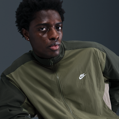 Vävd träningsjacka Nike Club i oversize-modell för män