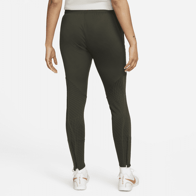 FC Barcelona Strike Nike Dri FIT Strick Fu ballhose F r Damen Nike DE fc-barcelona-strike-nike-dri-fit-strick-fu-ballhose-f-r-damen-nike-de