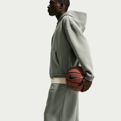 Nike Standard Issue Men's Therma-FIT 35.6cm (approx.) Fleece Basketball Shorts