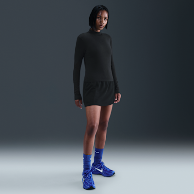 Playera de manga larga slim con cuello alto para mujer Nike Sportswear Chill Knit