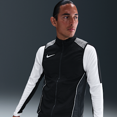 Chaleco de fútbol Repel para hombre Nike Strike+