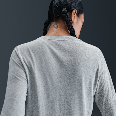 Nike Sportswear Club Essentials Women's Long-Sleeve Logo T-Shirt